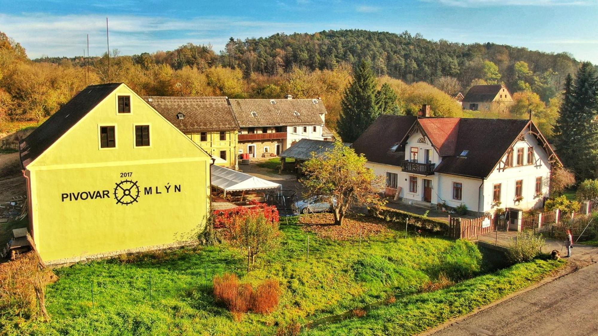 Pivovar Mlyn Štětí Buitenkant foto